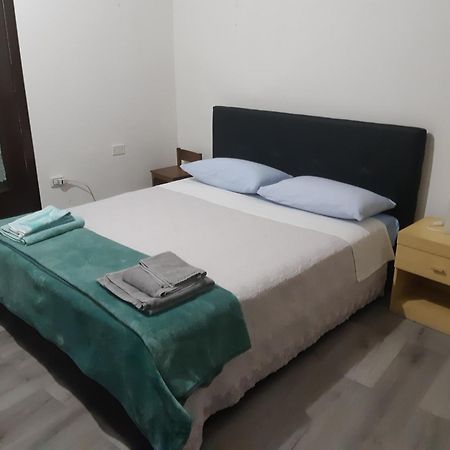 Appartamento monolocale Ferrera Bareggio Esterno foto