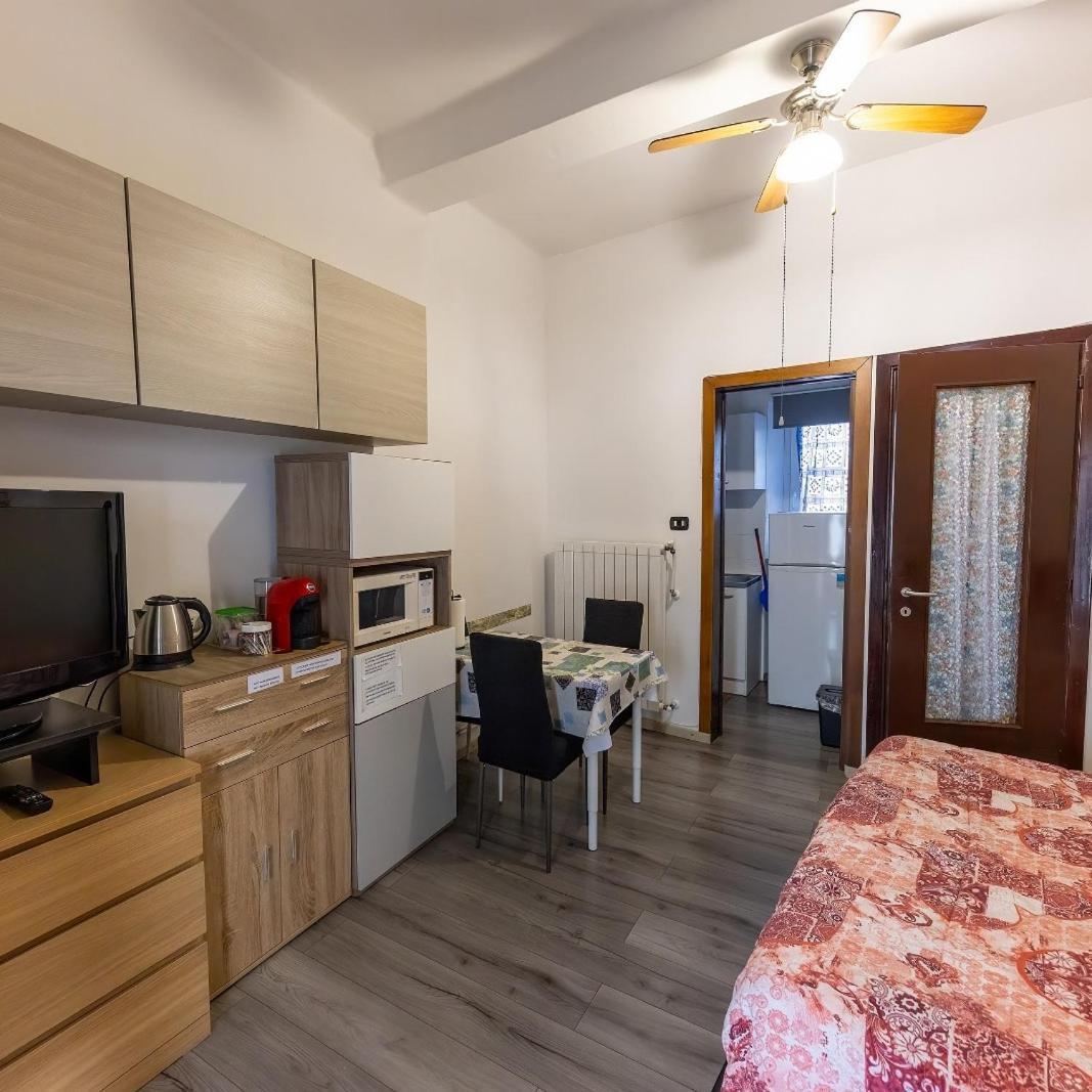 Appartamento monolocale Ferrera Bareggio Esterno foto